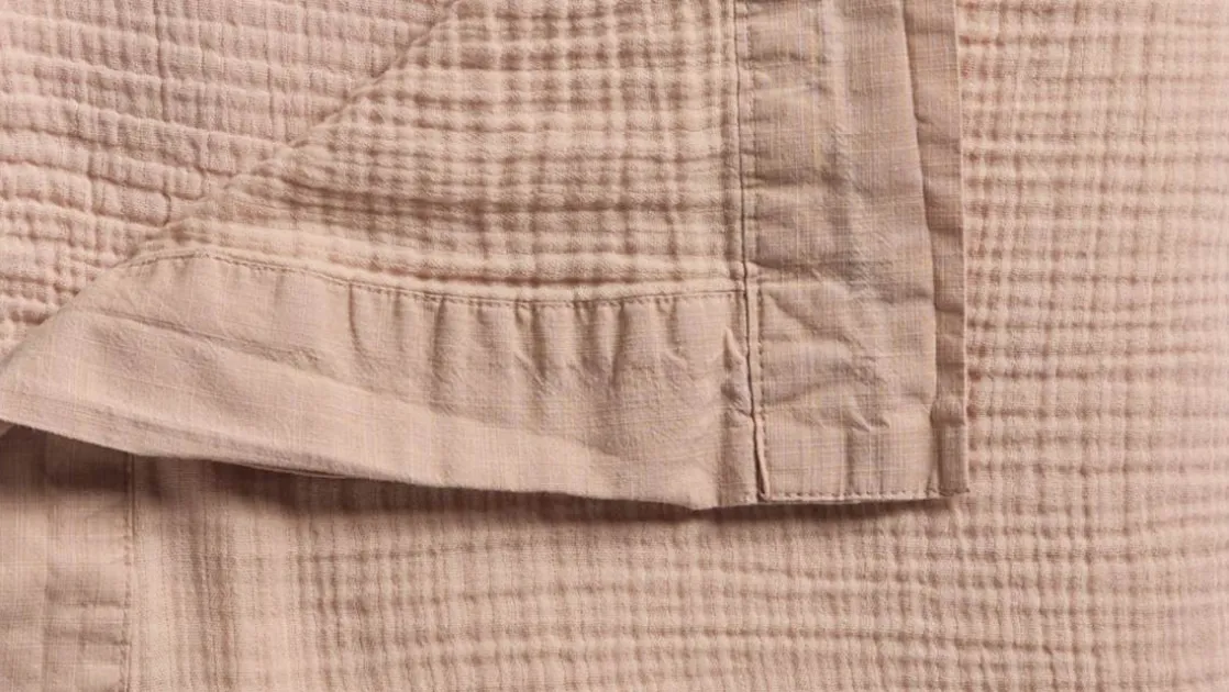 Gentle Embrace bedsprei