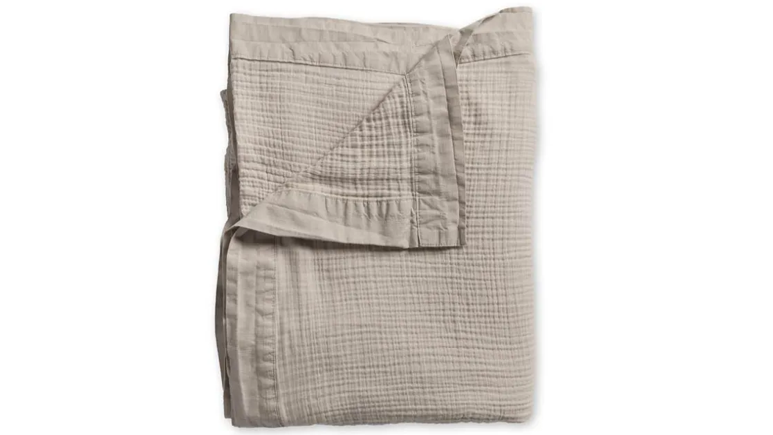 Gentle Embrace bedsprei